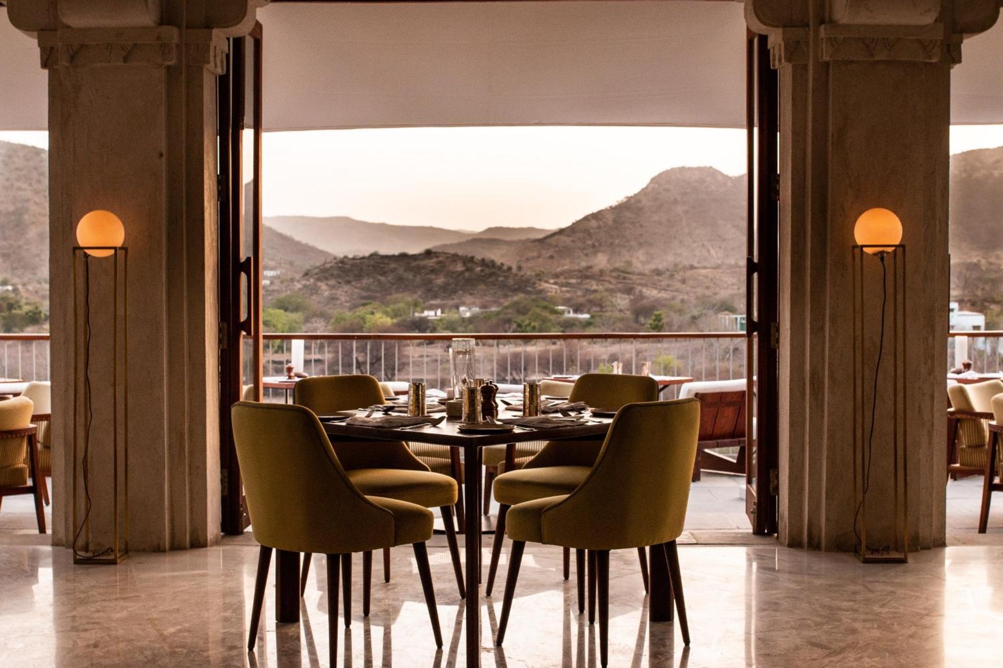 Hotel Raas Devigarh