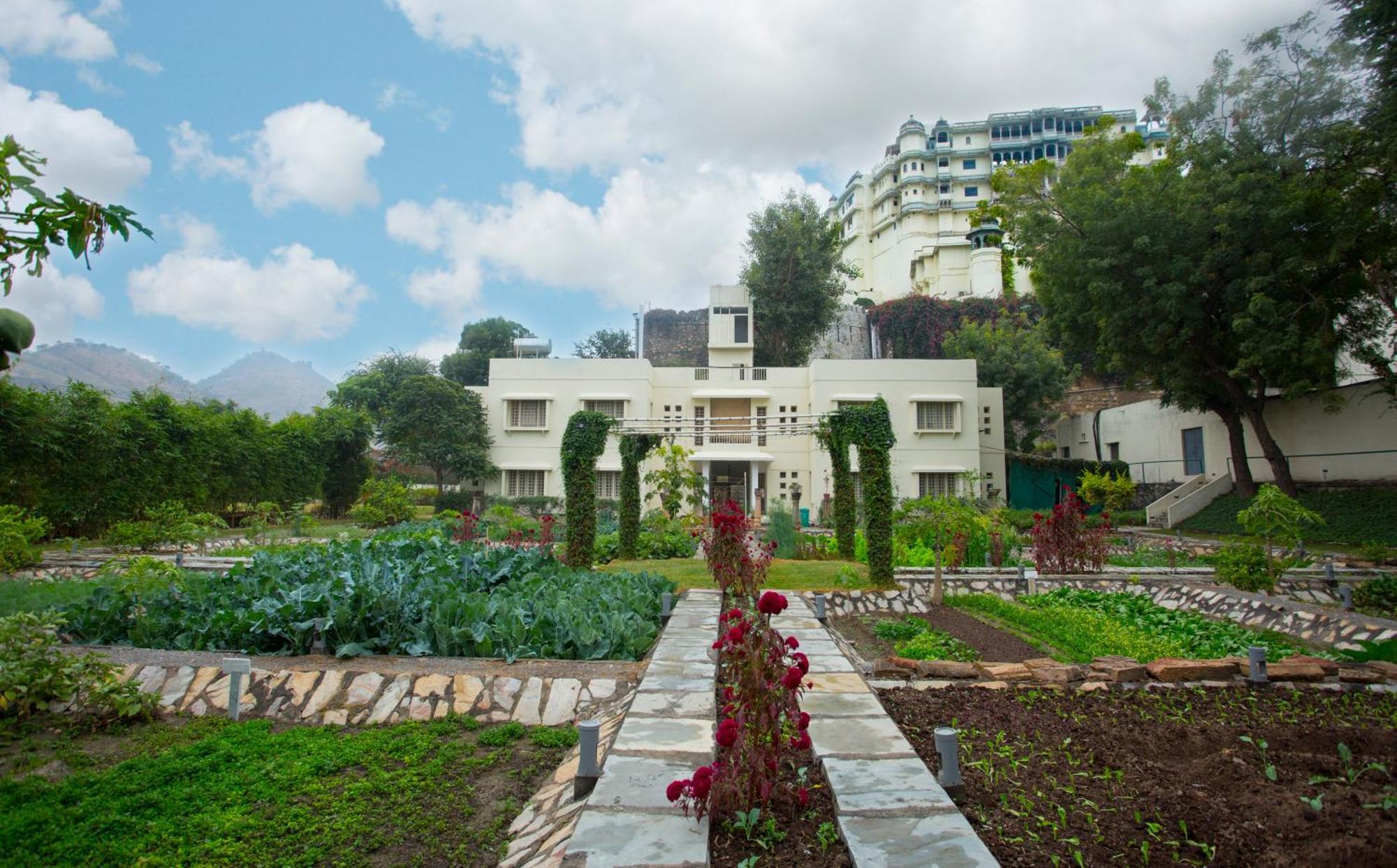 Raas Devigarh Hotel