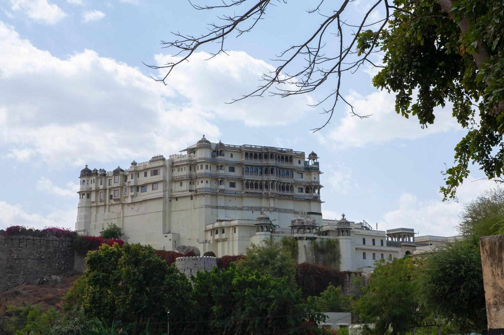 Raas Devigarh Hotel